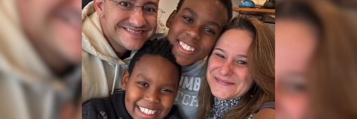 A emocionante história de adoção e união dos irmãos Kauê e Gabriel